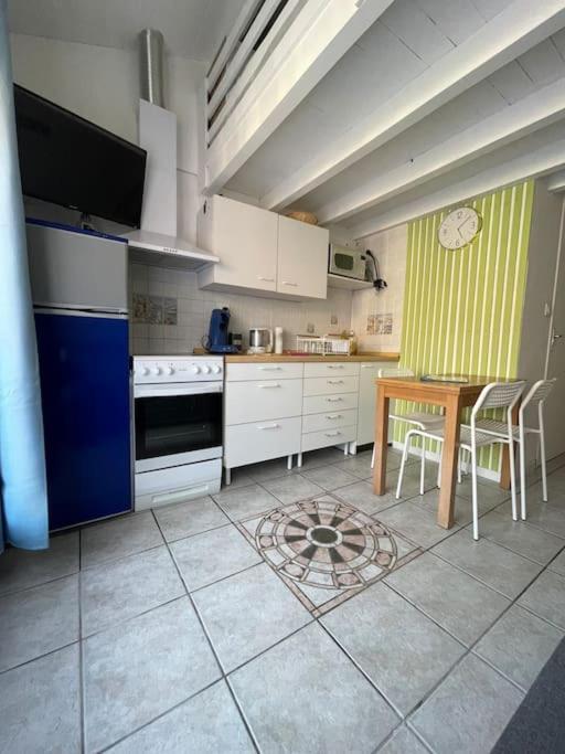 Maisonnette Rdc + Mezzanine Au Bord De L'etang * Leucate
